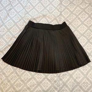 🍓Forever 21 Black Pleated Mini Skirt